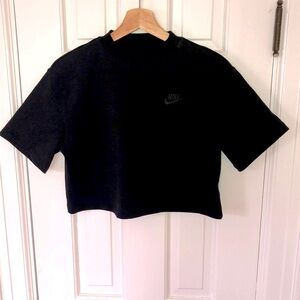 Nike Women's Black Heavyweight Crop Top